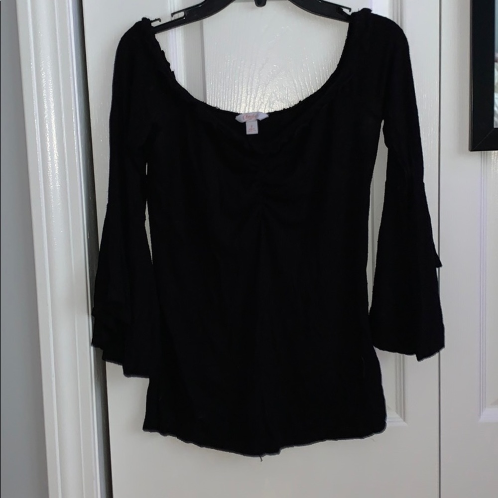 A black off-the-shoulder shirt!